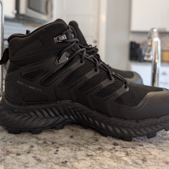 Inov-8 RocLite Mid GTX Hiking Boots Women's 8 - Picture 2 of 6